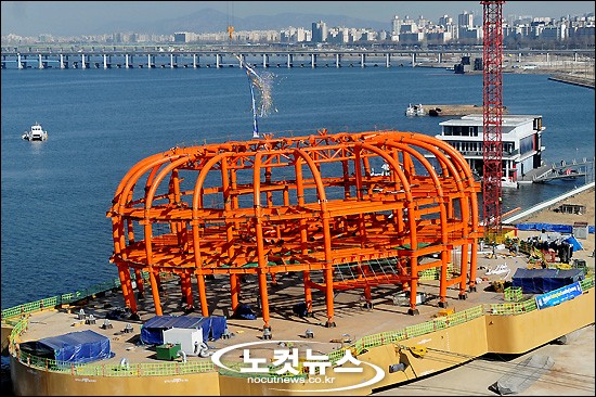 플로팅 아일랜드 01.jpg