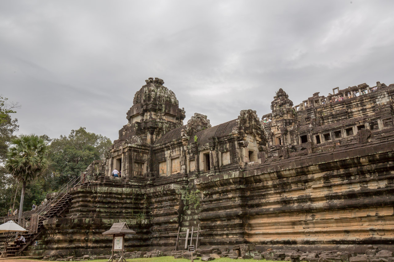 _J0A1243-1.jpg